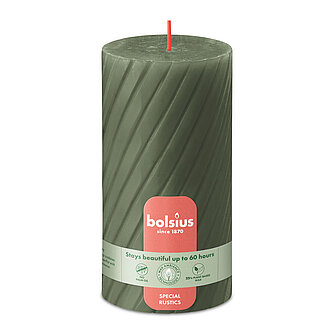 Bolsius Bolsius Rustik Ribbed Stumpenkerzen 130/68 mm - Frische Olive (1 Stück) Artikelvorschau Bolsius Rustik Ribbed Stumpenkerzen 130/68 mm - Frische Olive (1 Stück)